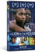 Смотреть фильм Лев в доме / A Lion in the House (2006) онлайн в хорошем качестве HDRip