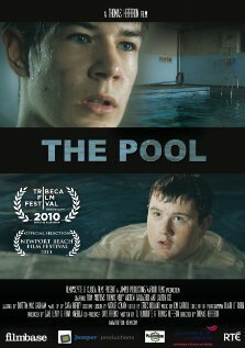 Смотреть фильм Бассейн / The Pool (2010) онлайн 