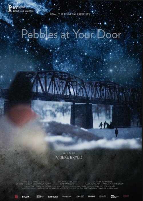 Смотреть фильм Галька у вашей двери / Pebbles at Your Door (2015) онлайн 