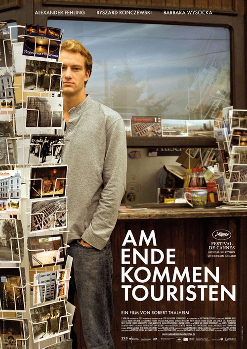Смотреть фильм И вот пришли туристы / Am Ende kommen Touristen (2007) онлайн в хорошем качестве HDRip