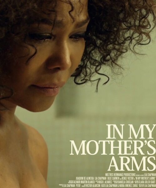 Смотреть фильм In My Mother's Arms (2017) онлайн 