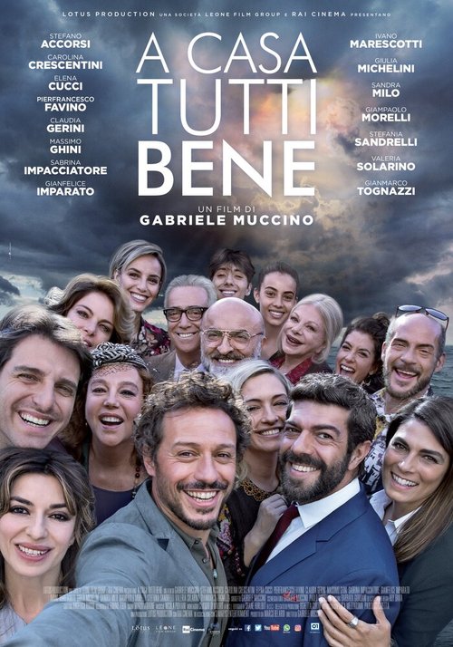Смотреть фильм Лучше дома места нет / A casa tutti bene (2018) онлайн в хорошем качестве HDRip