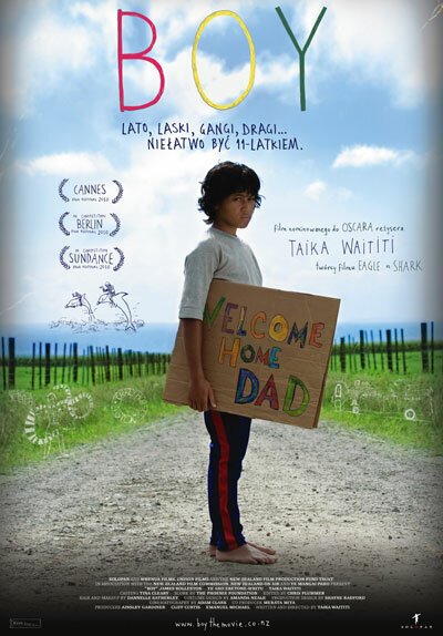 Смотреть фильм Мальчик / Boy (2010) онлайн в хорошем качестве HDRip