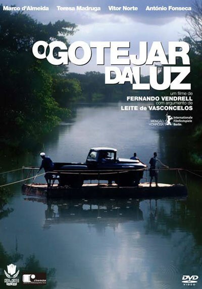 Смотреть фильм Мелкие капли / O Gotejar da Luz (2002) онлайн в хорошем качестве HDRip