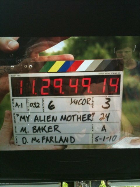 Смотреть фильм My Alien Mother (2010) онлайн в хорошем качестве HDRip