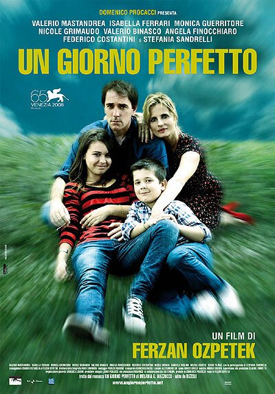 Смотреть фильм Прекрасный день / Un giorno perfetto (2008) онлайн в хорошем качестве HDRip