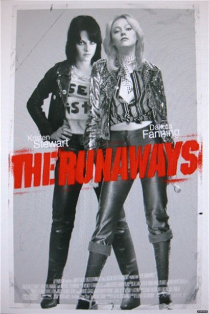 Смотреть фильм Ранэвэйс / The Runaways (2010) онлайн в хорошем качестве HDRip