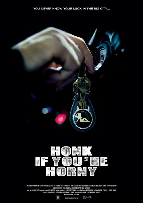 Смотреть фильм Сигналь, если возбуждён / Honk if You're Horny (2012) онлайн 