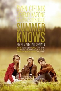 Смотреть фильм Summer Knows (2011) онлайн 