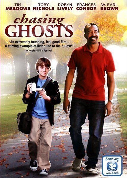 Смотреть фильм В погоне за призраками / Chasing Ghosts (2014) онлайн в хорошем качестве HDRip