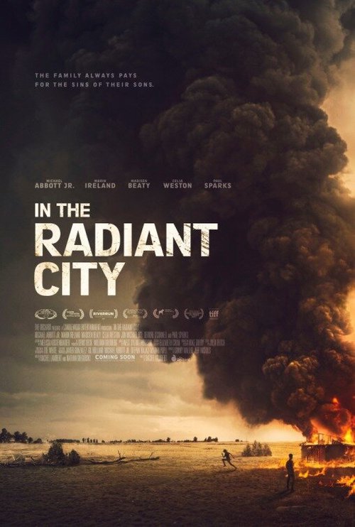 Смотреть фильм В сияющем городе / In the Radiant City (2016) онлайн в хорошем качестве CAMRip