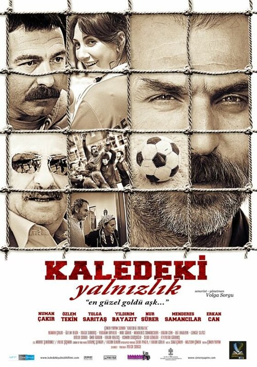 Смотреть фильм В замке одиночества / Kaledeki Yalnizlik (2011) онлайн в хорошем качестве HDRip