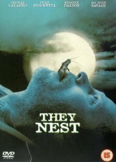 Смотреть фильм Нашествие тараканов / They Nest (2000) онлайн в хорошем качестве HDRip
