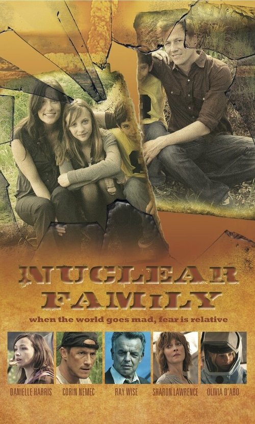 Смотреть фильм Ядерная семья / Nuclear Family (2012) онлайн в хорошем качестве HDRip