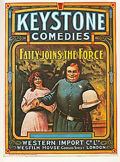 Смотреть фильм Фатти вступает в полицию / Fatty Joins the Force (1913) онлайн 
