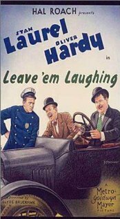 Смотреть фильм Пускай смеются / Leave 'Em Laughing (1928) онлайн в хорошем качестве SATRip